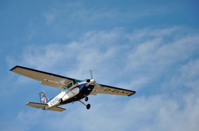 Ein Kleniflugzeug in der Luft. (Symbolbild) | Foto: Pixabay