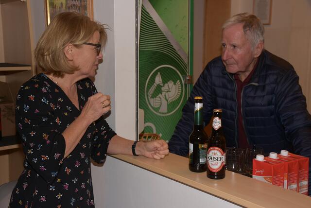 "Jingle Bells – Die unheiligen drei Könige" waren in Waldhausen zu Gast. Veranstalter Kulturverein Waldhausen mit Obfrau Magdalena Eder. | Foto: Robert Zinterhof