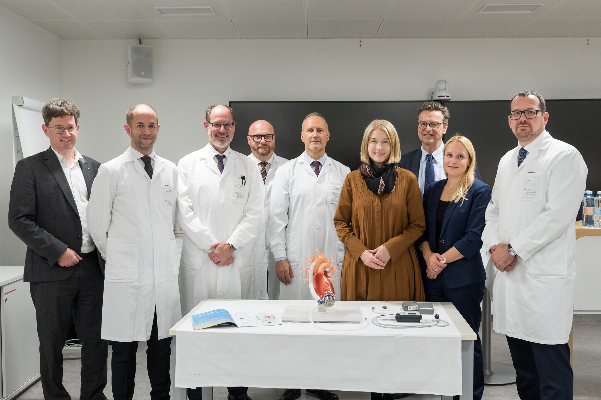F-nf-Jahre-erfolgreiche-Kunstherz-Implantationen-am-KUK
