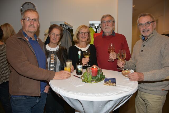 "Jingle Bells – Die unheiligen drei Könige" waren in Waldhausen zu Gast. Veranstalter Kulturverein Waldhausen mit Obfrau Magdalena Eder. | Foto: Robert Zinterhof