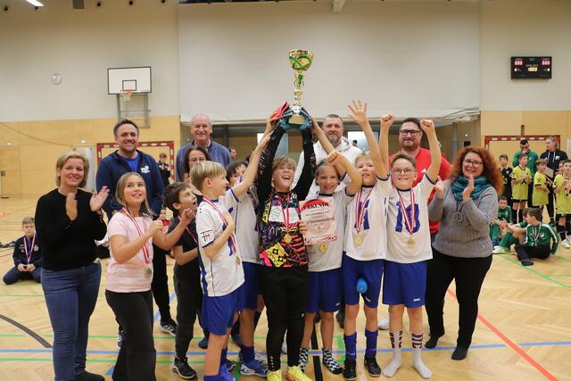 Jubel beim SV Hausmannstätten über Platz 1 in der U10 | Foto: Edith Ertl