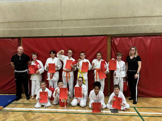 Die Kinder und Jugendliche des ASKÖ All Style Kontakt Karate Klagenfurt glänzten auch heuer wieder mit super Leistungen. | Foto: Privat