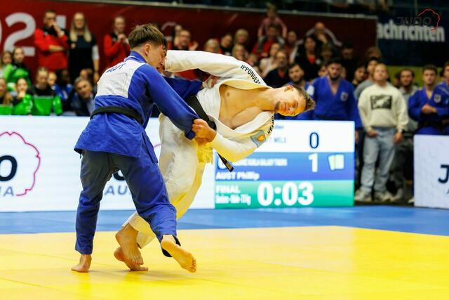 Bei der Judo-Bundesliga in Gmunden können sich die Welser Multis den Vizetitel erkämpfen und feiern ihren scheidenden Team-Coach. | Foto: Sellner