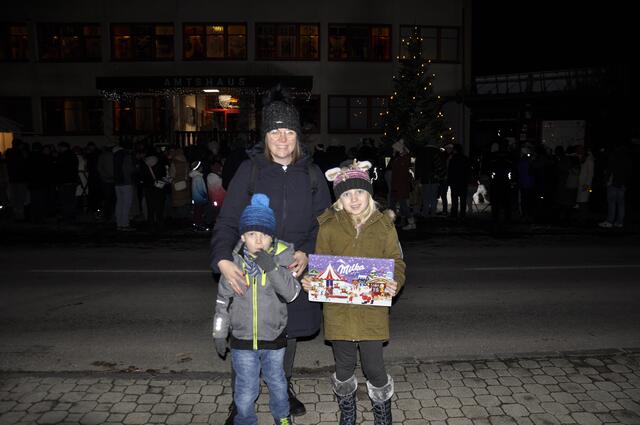 Dominik, Claudia und Elena Teucher. | Foto: MeinBezirk/ Cornelia Strobl