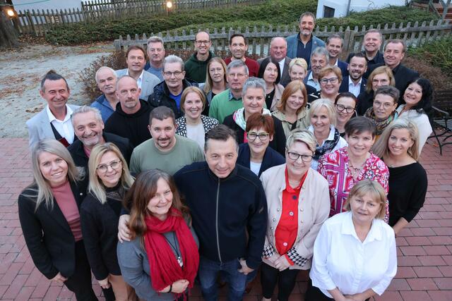 47 Mitarbeiterinnen und Mitarbeiter vom Reduce Gesundheitsresort wurden im Dazumal Freilichtmuseum Bad Tatzmannsdorf geehrt. | Foto: Arbeiterkammer Burgenland