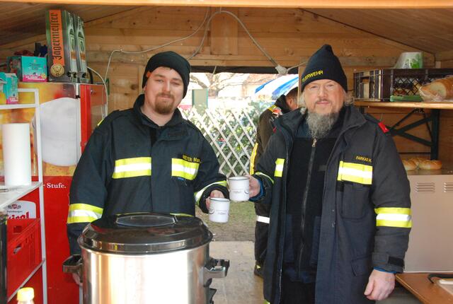 Manuel Meyer und Harald Farkas der Feuerwehr Atzenbrugg