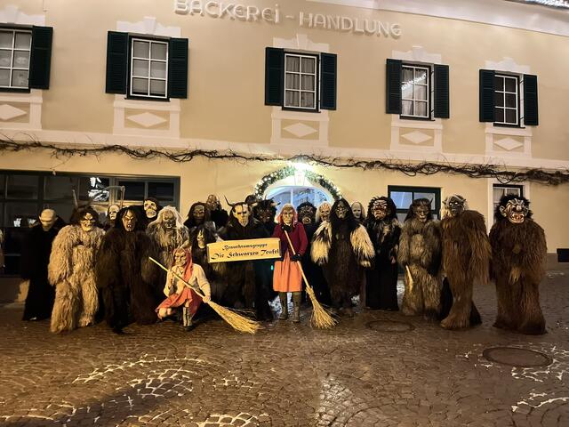 Foto: Brauchtumsgruppe "Die Schwarzen Teufel"