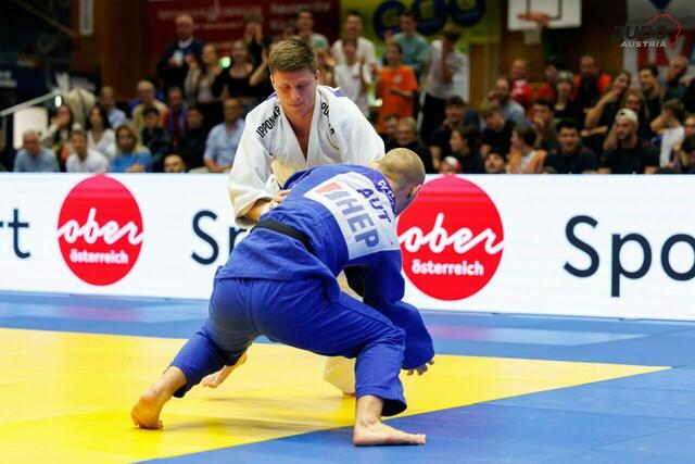Bei der Judo-Bundesliga in Gmunden können sich die Welser Multis den Vizetitel erkämpfen und feiern ihren scheidenden Team-Coach. | Foto: Sellner