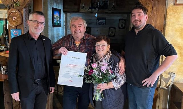 Von links: Thomas Denk mit Fritz, Christine und Thomas Glasner. | Foto: WK Freistadt