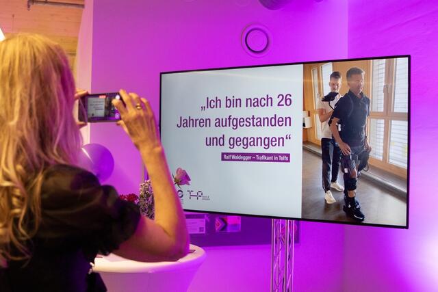 Gehen mit dem Exoskelett für Menschen mit Querschnittslähmung möglich. | Foto: MVG