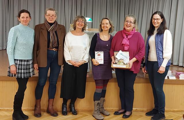 Die engagierten Damen der Bücherei Kirchstetten bei der Lesung der Buchautorin Katharina Grabner-Hayden | Foto: Foto: Bücherei Kirchstetten