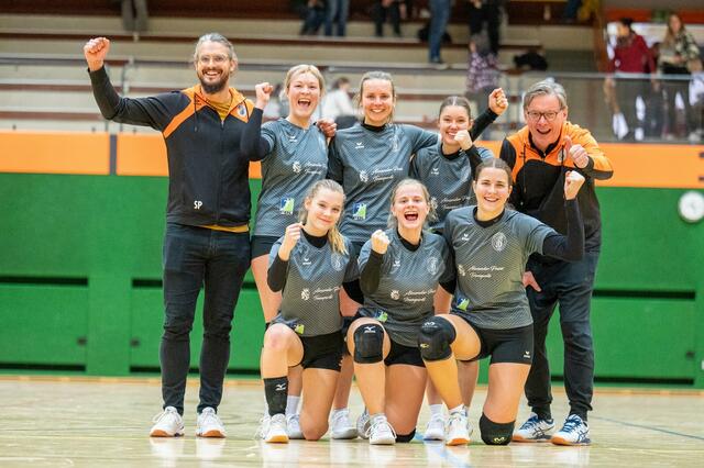 Die Faustballerinnen von Union Münzbach holten in den ersten vier Partien drei Siege. | Foto: Josef Pils