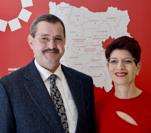 Robert Toder (FPÖ) kandidiert bei der Gemeinderatswahl in St. Egyden. Seine Gattin Waltraud Haas-Toder (SPÖ) tritt in Neunkirchen an. | Foto: Santrucek