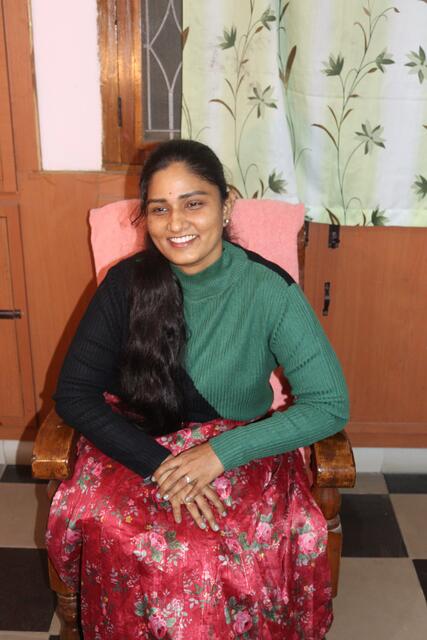 Sangeetha Roy arbeitet heute als Assistenzprofessorin der Pharmazie an einer örtlichen Universität.  | Foto: Elisabeth Zangerl 