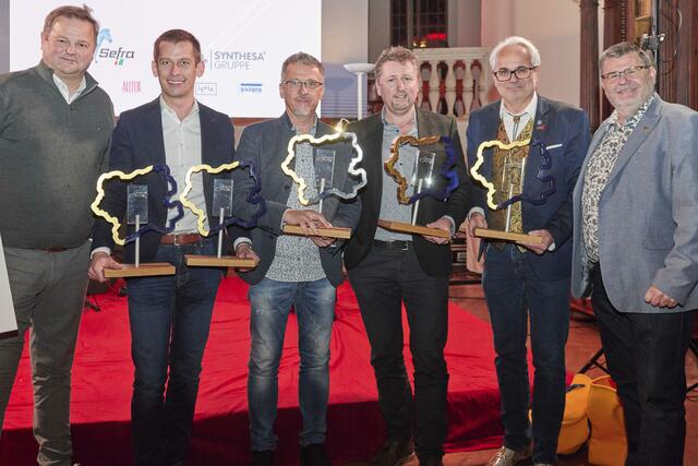 Landesinnungsmeister-Stellvertreter Martin Widy, die Sieger Lukas Müllner, Michael Hodecek, Andreas Lengauer und Markus Bauer sowie Landesinnungsmeister Jürgen Kreibich.
 
 | Foto:  Martin Skopal