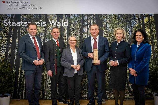 In der Kategorie „Klimaangepasste Waldbewirtschaftung“ ging der Staatspreis an Günter Kleinszig. | Foto: BML/Hemerka