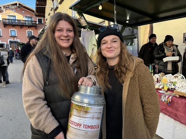 Saskia und Christina vom TVB freuten sich über die zahlreichen Gäste.  | Foto: MeinBezirk