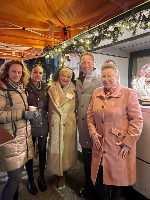 Charity-Punschstand der Heinzelfrauen in Mattersburg | Foto: Thomas Hoffmann