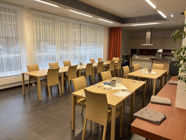 Der Mittagstisch, der auch für die LehenerInnen auf Wunsch angeboten wird. | Foto: Schrofner