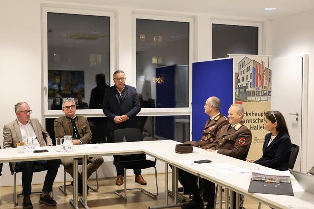 Am Abend des 28.11.2024 fand in der Bezirkshauptmannschaft Hallein die Neuwahl des Bezirksfeuerwehrkommandanten des Bezirkes Tennengau statt. | Foto: Pasquale Ascione