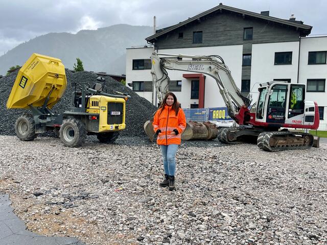 Adriana Sturm betreut im Pinzgau aktuell 41 Bauprojekte. | Foto: Sarah Braun