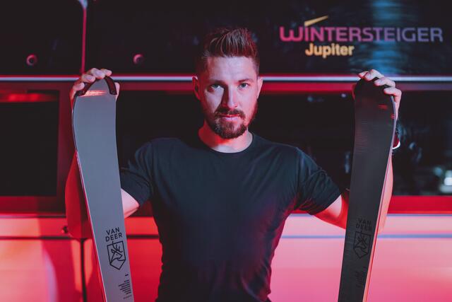 Marcel Hirscher mit Marke "Van Deer". | Foto: Jürgen Feichter