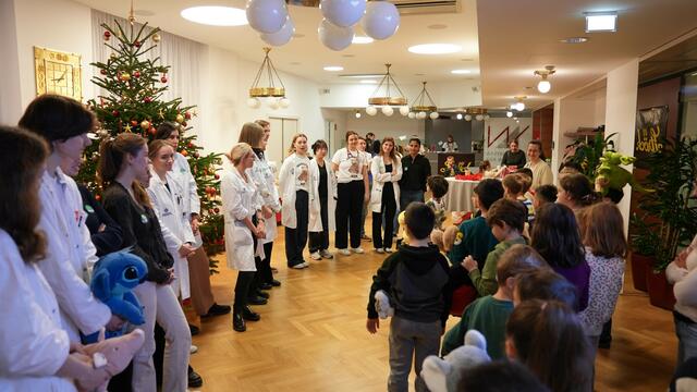 Die Initiative findet in Zusammenarbeit der MedUni Wien, der Austrian Students’ Association (AMSA), der Kammer für Ärztinnen und Ärzte in Wien und dem Akademischen Fachverein österreichischer PharmazeutInnen statt.  | Foto: Andreas Pölzl/MeinBezirk