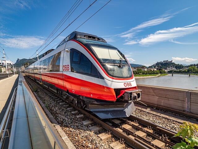 Bis 12.53 Uhr waren keine Fahrten möglich. (Symbolbild) | Foto: ÖBB Georg Pölzleitner