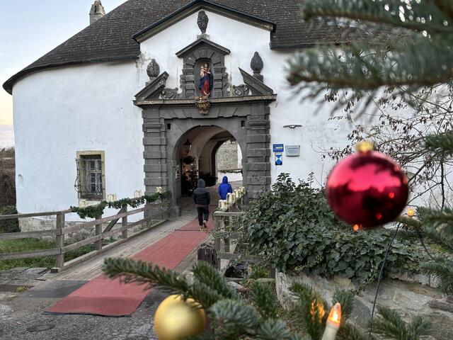 Das weihnachtliche Schloss Kobersdorf. | Foto: Rosenberger