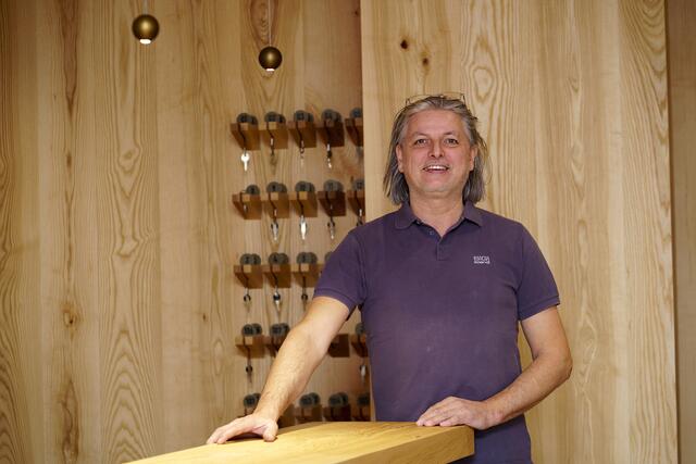 Siegmund Spandl holte für die Vollausstattung des Landgasthofes Pink in St. Jakob im Walde Platz zwei. | Foto: markenagentur.at