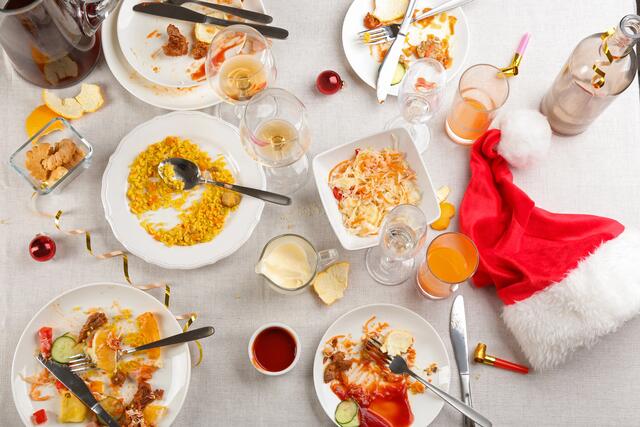 Zu Weihnachten bleibt oft viel Essen auf den Tellern liegen. | Foto: PantherMedia/NewAfrica