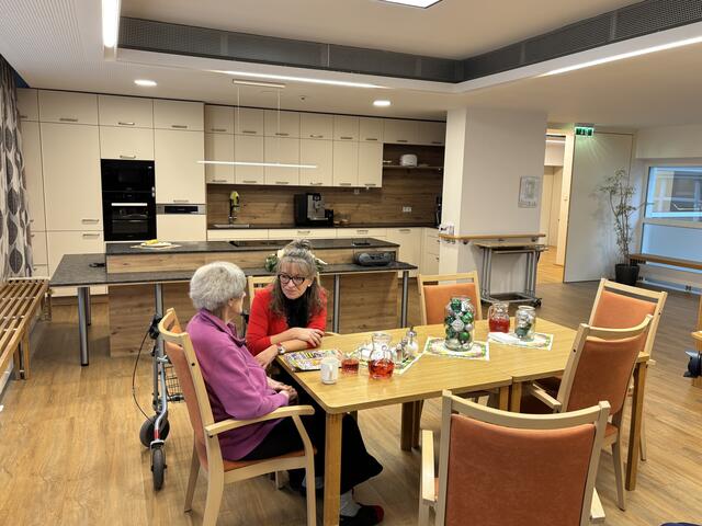 Die Sanierungsarbeiten schreiten vor - mit neuen Küchen in den Wohngruppen, neuen Böden und frischen Anstriche. | Foto: Schrofner