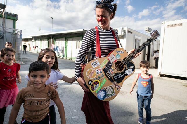 Clowns aus Österreich heiterten die Kinder in den Flüchtlingslagern auf. | Foto: Pascal Violo