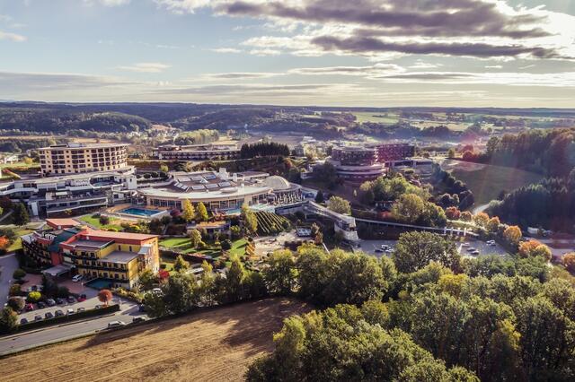 Der Thermenhügel mit den Hotels Allegria, Puchas, Larimar und Balance. | Foto: GTRS
