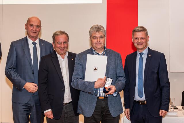 Erich Rothbauer aus Ulrichsberg erhielt ebenfalls eine Auszeichnung. | Foto: OÖ Zivilschutzverband