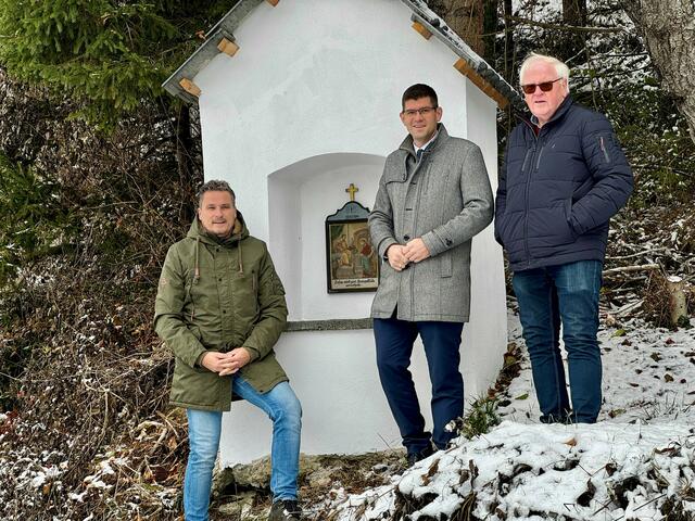 Baumeister Markus Valentinitsch, Landeshauptmann-Stellvertreter Martin Gruber und Sprecher der Pfarre Heribert Nessel | Foto: Büro LHStv. Gruber/Gamper