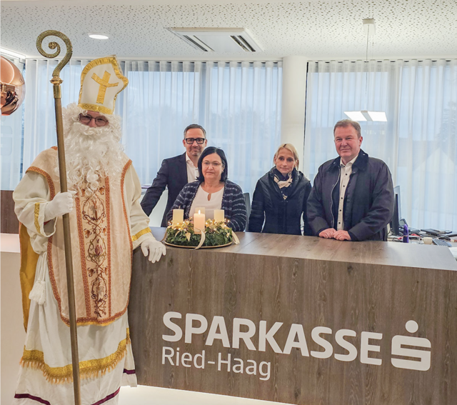 Direktor Christian Haid, Vorstandsdirektorin Elfriede Mild-Sejkora, Elisabeth Poringer, Martin Wintersberger. | Foto: ÖVP Ried