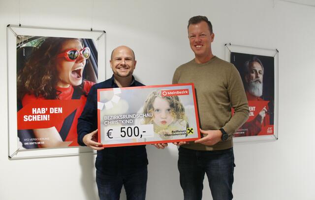 Rupert Pichler und Jürgen Atzmüller (v. l.) von der Generali Versicherung Rohrbach unterstützen Geli mit 500 Euro. | Foto: MeinBezirk
