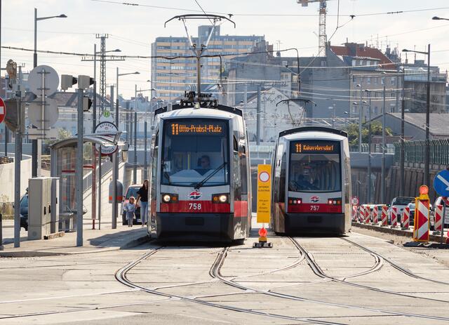 Wegen eines Gleisschadens am Reumannplatz kommt es zu Einschränkungen bei mehreren Straßenbahnlinien. | Foto: Manfred Helmer