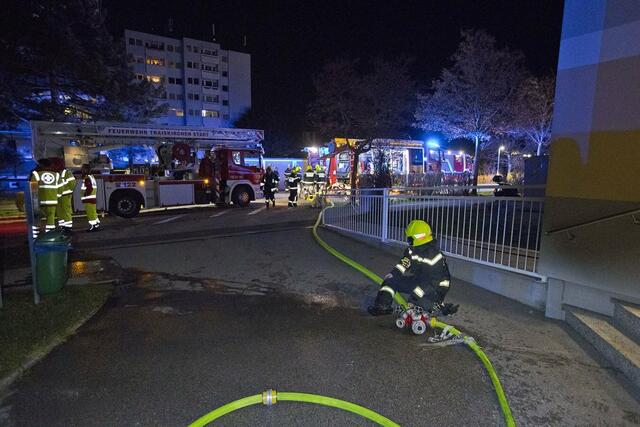 Einsatzkräfte vor Ort | Foto: BFKDO BADEN / Stefan Schneider