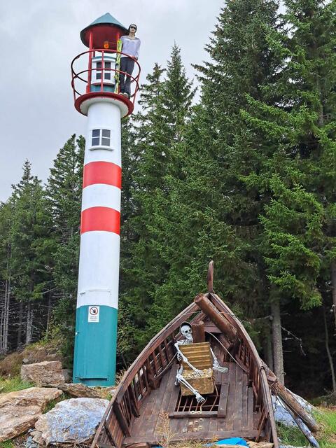 Auch der Leuchtturm bei der Bergstation "Gipflhittn" ist ein ganz besonderer Anblick auf der Hebalm. | Foto: Kluglifte Hebalm