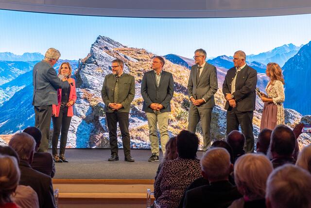Auch alle vier Bürgermeister waren am Podium. | Foto: Mitterer