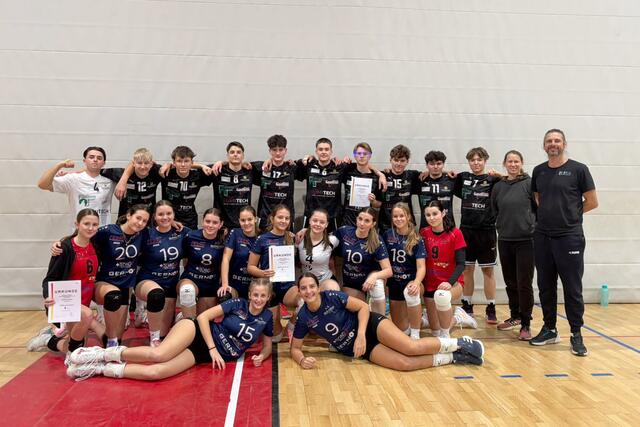 Bei den Schul-Landesmeisterschaften im Volleyball eroberten sowohl die Mädchen als auch die Burschen des Bundesoberstufenrealgymnasiums Jennersdorf den Titel. | Foto: BORG Jennersdorf