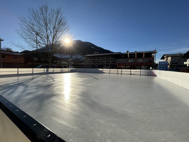 Der neue Eislaufplatz in Mittersill lässt Eisträume wahr werden. | Foto: Mittersill Plus