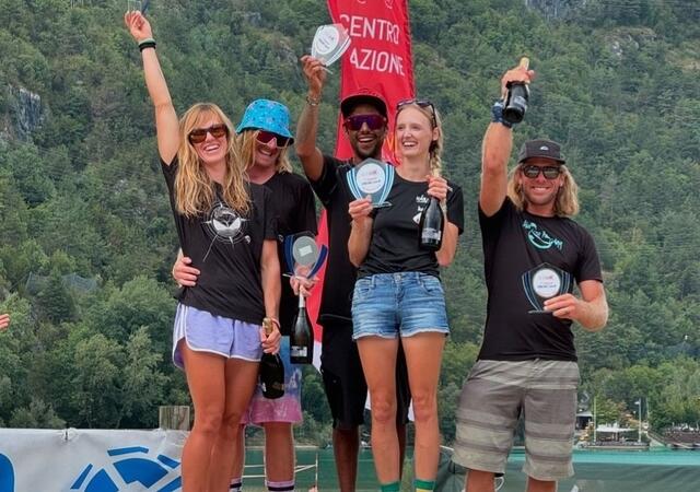 Mit Partner Leo Rey gab es Gold in der Synchro-Disziplin.  | Foto: vololiberofriuli