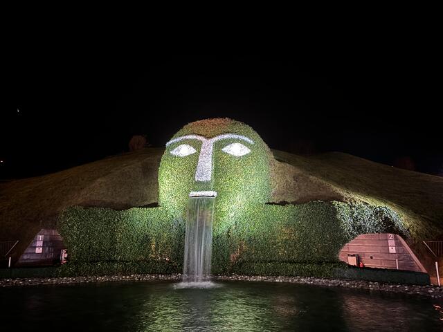 Der Kristallkonzern ist auf dem Weg der Besserung. Kündigungen sind trotzdem nicht ausgeschlossen.  | Foto: Haun