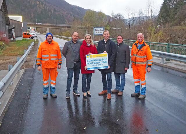 Martin Sperr (Straßenmeisterei Waidhofen/Ybbs), Florian Galdberger (Leiter-Stv. der Straßenmeisterei Waidhofen/Ybbs ), Manuela Zebenholzer (Bgm. von Hollenstein), LAbg. Alexander Schnabel (i.V. LH-Stellvertreter Udo Landbauer), DI Dr. Anton Schweighofer (NÖ Straßendienst – Abt. Brückenbau), Bernhard Mandl (Straßenmeisterei Waidhofen/Ybbs).

 | Foto: NÖ STD