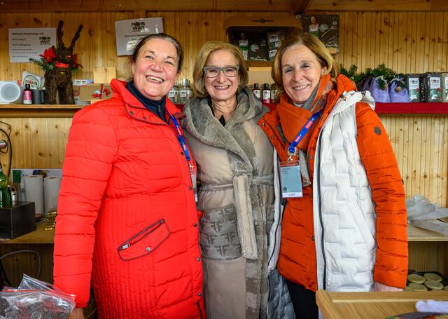 Auch die „Mohnwirtin Neuwiesinger“ aus Armschlag freut sich auf viele Besucherinnen und Besucher beim Grafenegger Advent | Foto: NLK Burchhart