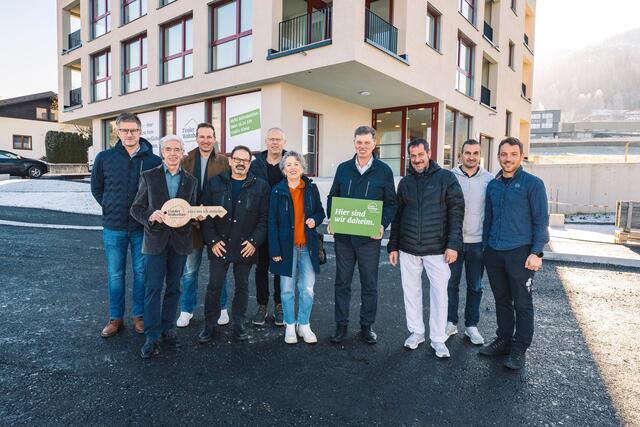 Schlüsselübergabe für das neue Multifunktionsprojekt im Dorfzentrum von Schönberg. | Foto: Pernsteiner