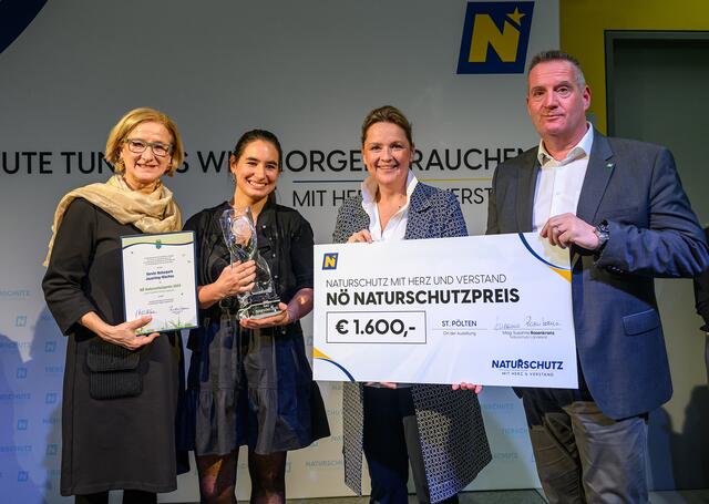 Landeshauptfrau Johanna Mikl-Leitner, Naturpark-Geschäftsführerin Mathilde Stallegger, Landesrat Susanne Rosenkranz, NÖ Umweltanwalt Thomas Hansmann. | Foto: NLK Burchhart
